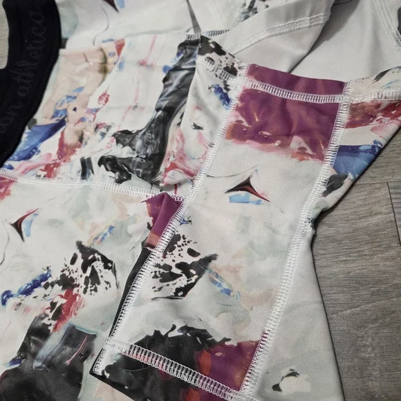 Lululemon Athletica Multicolor Abstract Print Shorts | Athletic Workout Run Gym - Picture 3 of 7